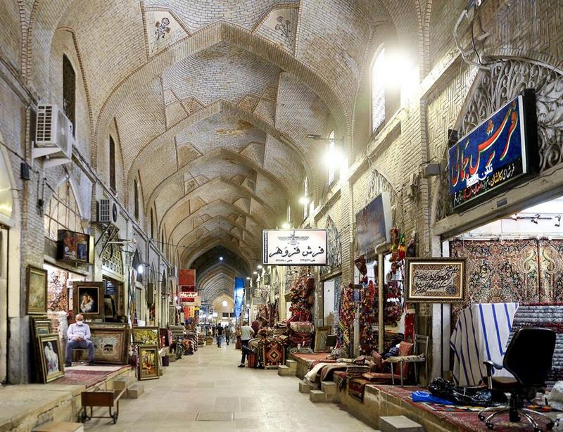 بازار وکیل