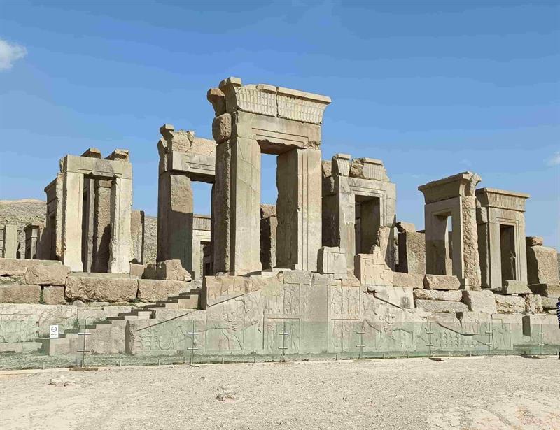 تور تخت جمشید پاسارگاد از شیراز